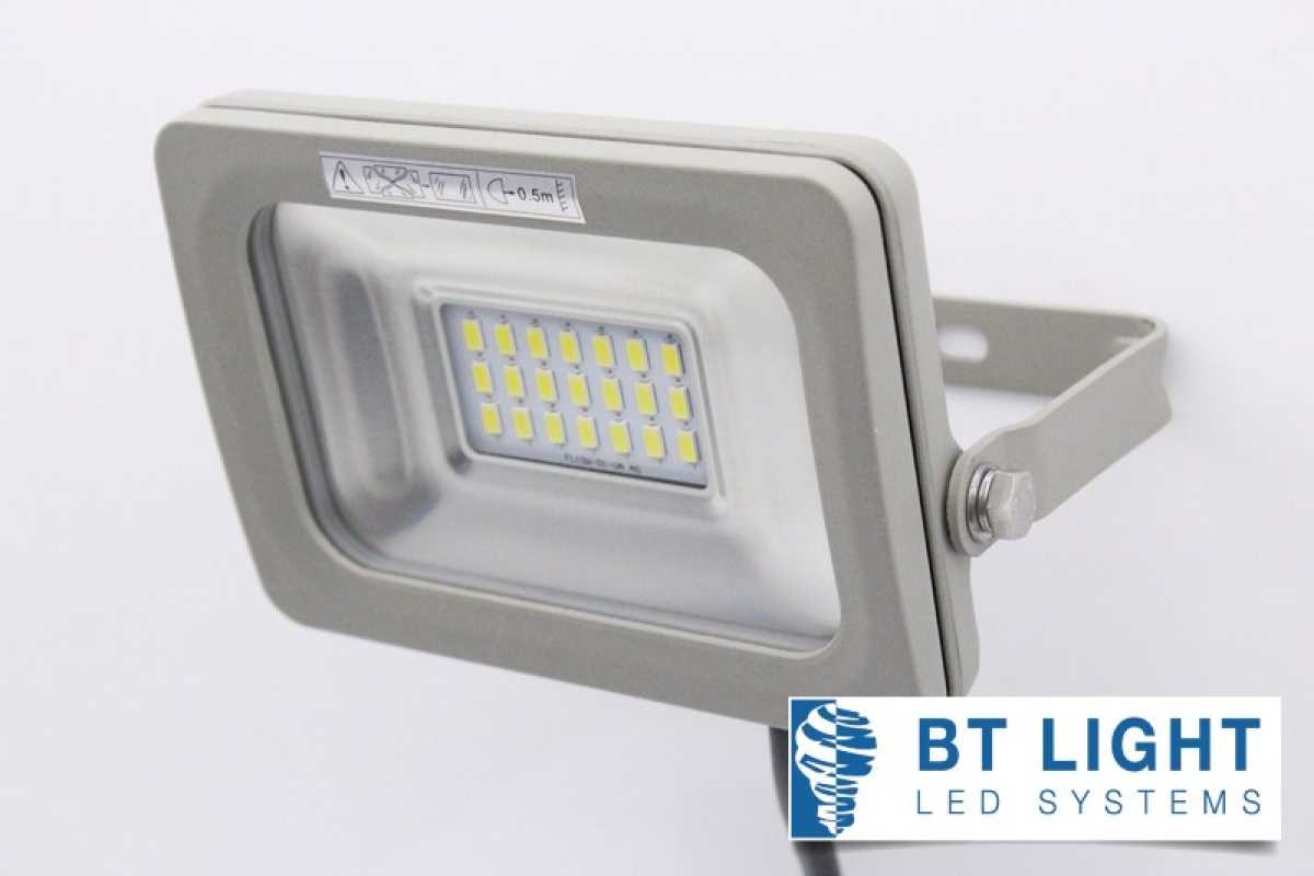 10W LED Fluter modern und Slim Gehäuse, LED Außenstrahler, Scheinwerfer, IP65